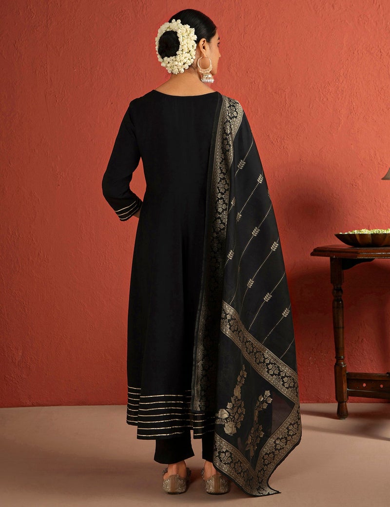 كاري طقم كورتا نسائي – ملابس مريحة يومية - Image 2